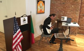 IAM - Italian American Museum, performance con chitarra e scultura sonora 2016